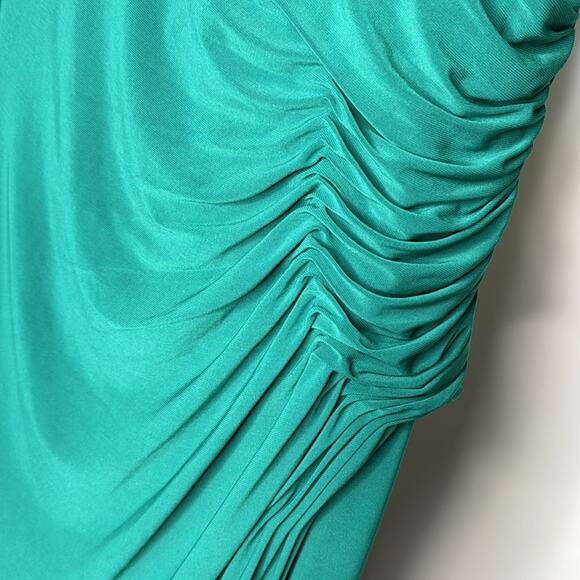 NWT MAC DUGGAL 12231 Emerald Beaded Cuff Drop Shoulder Faux Wrap Gown Women’s - Picture 6 of 12
